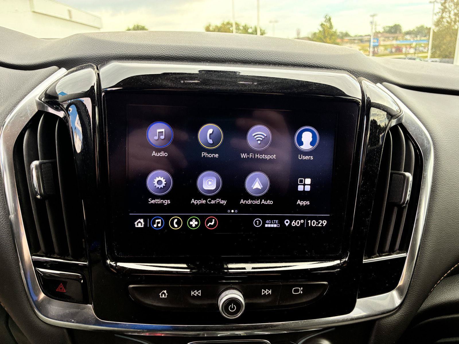 Used 2021 Chevrolet Traverse LT FWD image 19