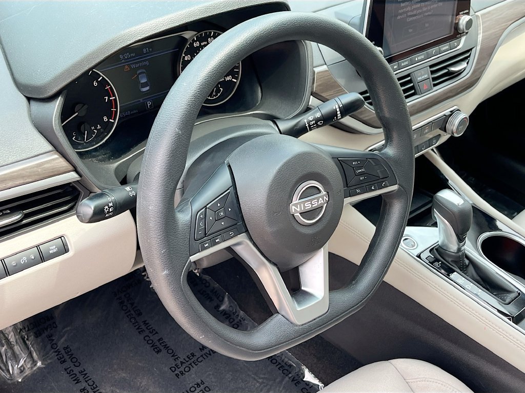 Used 2023 Nissan Altima 2.5 SV AWD/4WD image 11