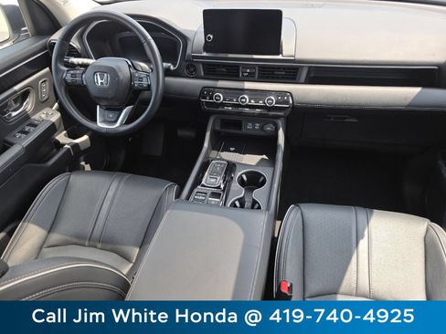 Certified 2025 Honda Pilot Elite image 26