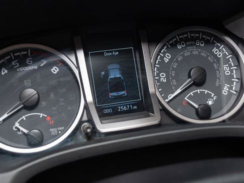Used 2023 Toyota Tacoma SR5 AWD/4WD image 3