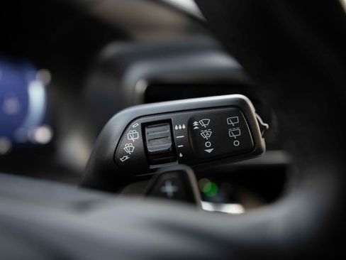 Used 2020 Ford Explorer Platinum w/ Premium Technology Package image 9