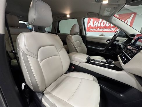 Used 2022 Nissan Pathfinder SL image 11