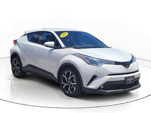 Used 2019 Toyota C-HR Limited FWD image 3