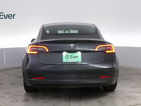 Used 2023 Tesla Model 3 Standard Range image 13