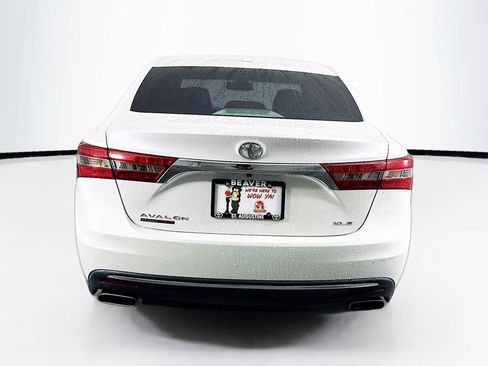 Used 2018 Toyota Avalon XLE Premium FWD image 8