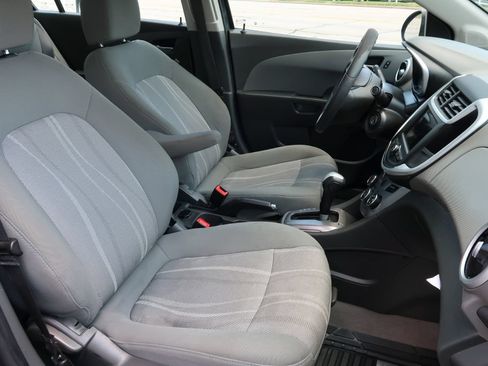 Used 2019 Chevrolet Sonic LT FWD image 8