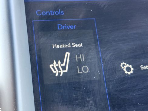 Used 2023 Chrysler 300 S image 8