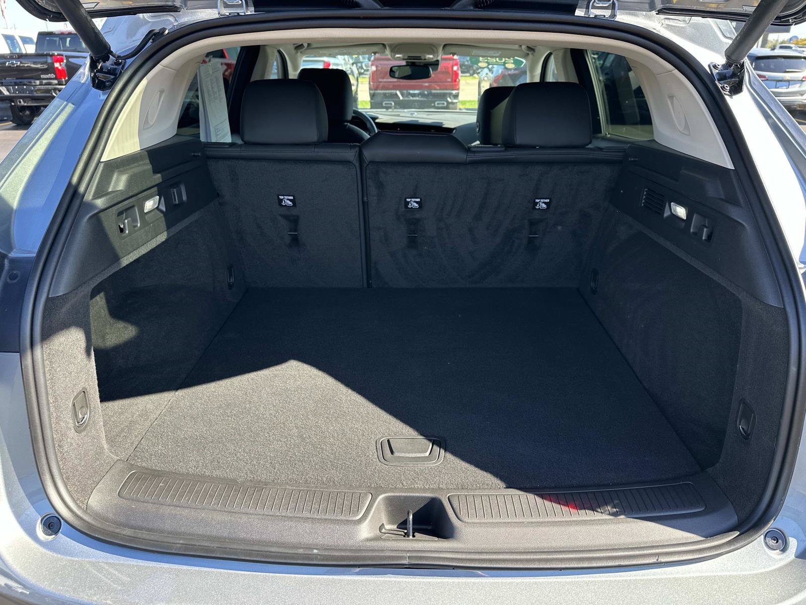 Certified 2023 Buick Envision Essence w/ Sport Touring Package AWD/4WD image 9