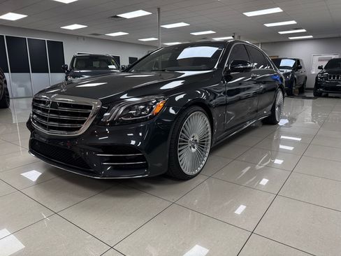 Used 2018 Mercedes-Benz S 560 4MATIC Sedan image 8