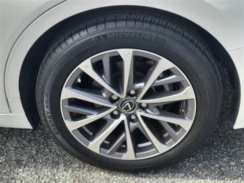 Used 2023 Lexus ES 350 image 7