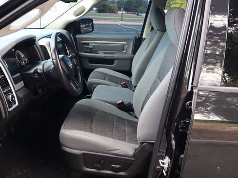 Used 2019 RAM 1500 Big Horn AWD/4WD image 19
