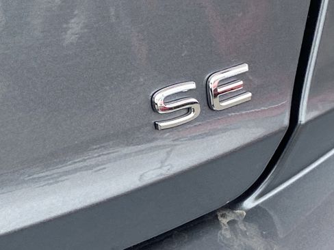 Used 2025 Volkswagen Jetta SE FWD image 5