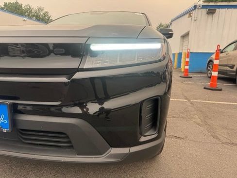 Used 2024 Honda Prologue EX image 10