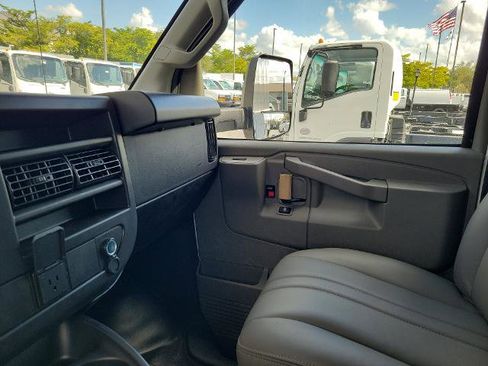 New 2025 Chevrolet Express 3500 w/ Power Convenience Package image 22