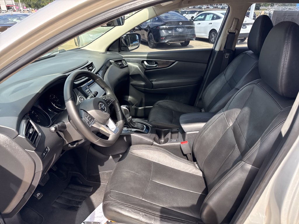 Used 2017 Nissan Rogue Sport SL FWD image 21