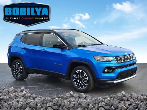 Used 2023 Jeep Compass Limited AWD/4WD image 2