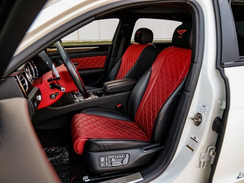 Used 2018 Bentley Flying Spur S V8 image 40