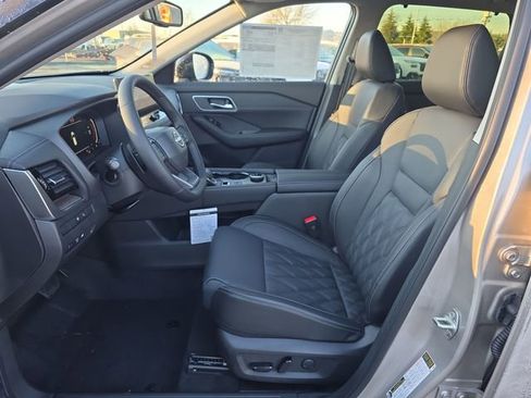 New 2026 Nissan Rogue Platinum w/ Platinum Premium Package image 14