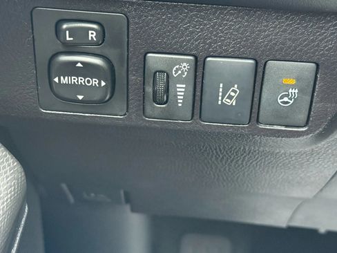 Used 2018 Toyota RAV4 Adventure image 36