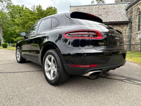 Used 2018 Porsche Macan AWD/4WD image 31