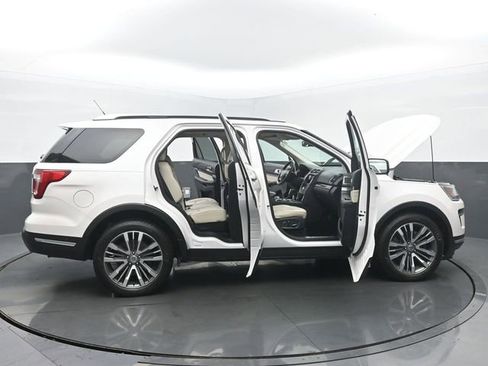 Used 2018 Ford Explorer Platinum AWD/4WD image 57