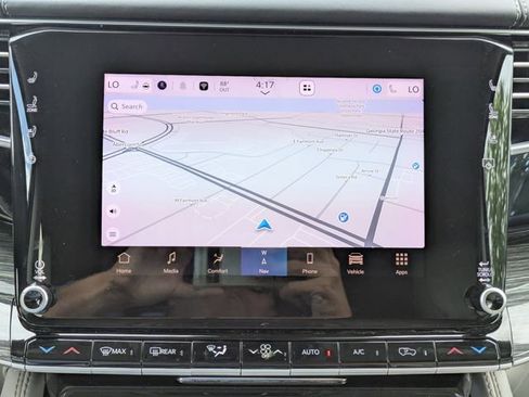 Used 2022 Jeep Wagoneer Series III w/ Rear Seat Video Group 1 AWD/4WD image 27