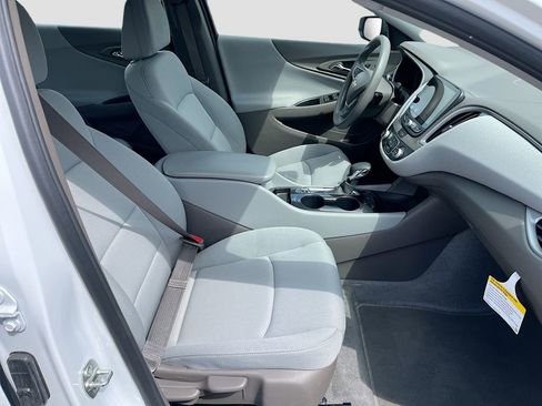 Used 2024 Chevrolet Malibu LS image 29
