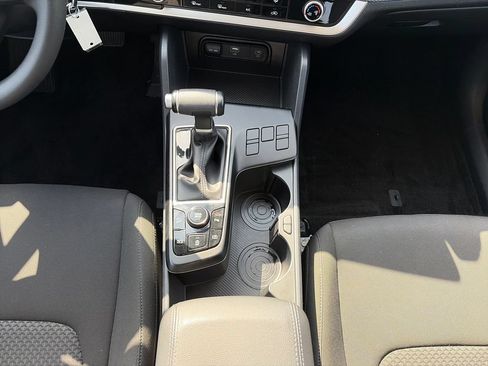 Used 2024 Kia Sportage LX FWD image 20