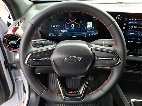 Used 2026 Chevrolet Equinox RS image 19