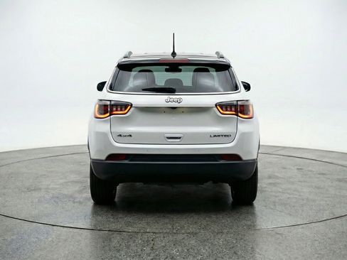 Used 2025 Jeep Compass Trailhawk AWD/4WD image 7