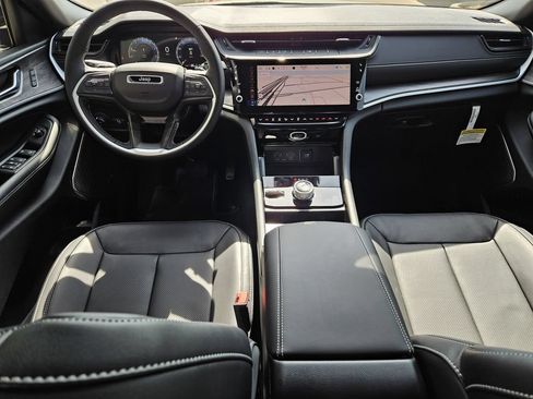 New 2026 Jeep Grand Cherokee L Limited AWD/4WD image 9
