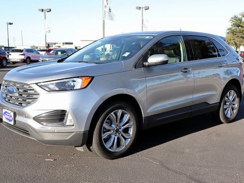 Used 2024 Ford Edge Titanium image 8