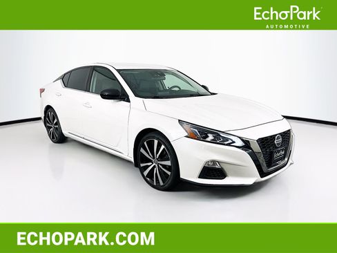 Used 2022 Nissan Altima 2.5 SR FWD image 1