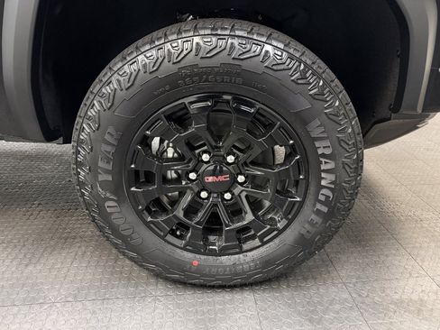 New 2026 GMC Canyon Elevation image 13