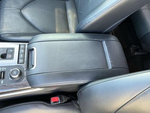Used 2022 Toyota Highlander Platinum AWD/4WD image 11