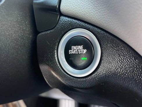 Used 2019 Chevrolet Equinox LS w/ LS Convenience Package FWD image 20