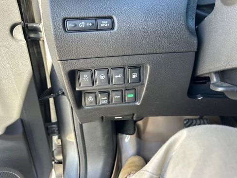 Used 2020 Nissan Rogue SL image 29