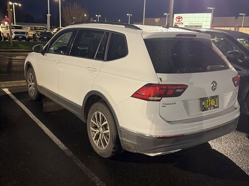 Used 2018 Volkswagen Tiguan SE w/ Panoramic Sunroof Package image 4