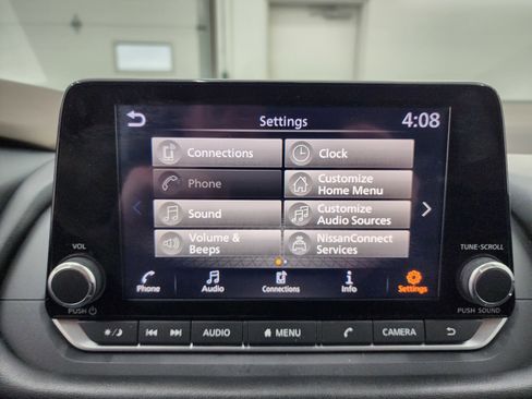 Used 2023 Nissan Rogue SV image 46