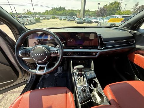 Used 2025 Kia Sportage SX AWD/4WD image 13