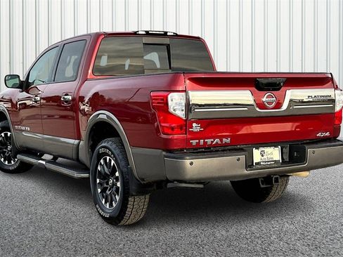 Used 2018 Nissan Titan Platinum Reserve image 4