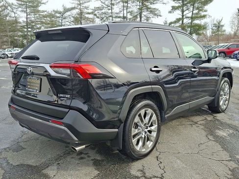Used 2019 Toyota RAV4 Limited image 6