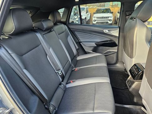 Used 2023 Volkswagen ID.4 Pro S RWD image 16