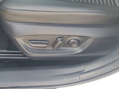 Certified 2023 Toyota Camry SE FWD image 16
