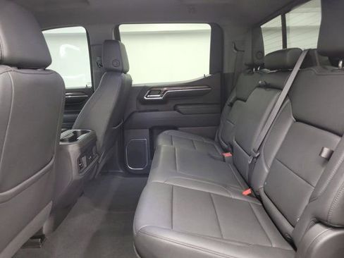 Used 2024 Chevrolet Silverado 1500 LT Trail Boss w/ Convenience Package II AWD/4WD image 12