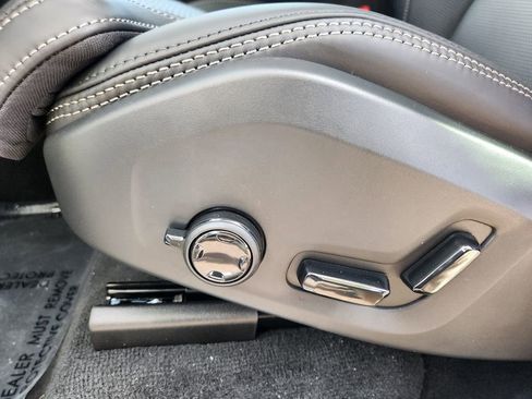 New 2026 Volvo XC90 T8 Ultra w/ Lounge Package image 8