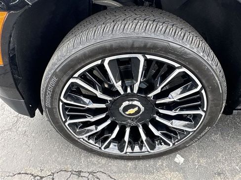 Certified 2025 Chevrolet Tahoe High Country image 34