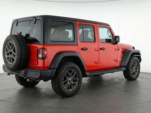 Used 2025 Jeep Wrangler Sport S image 7