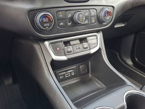 Certified 2023 GMC Terrain SLT w/ Tech Package AWD/4WD image 15