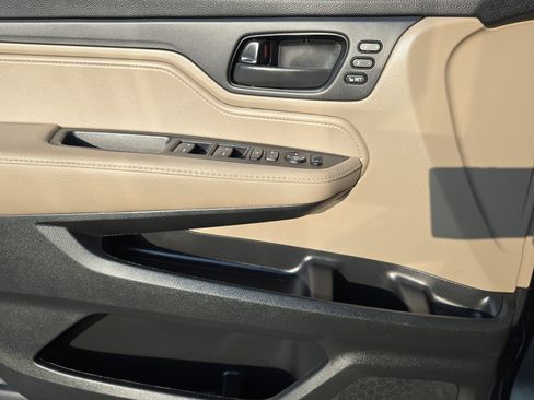 Used 2019 Honda Odyssey EX-L image 24